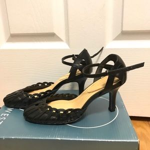 Nine West Sandal